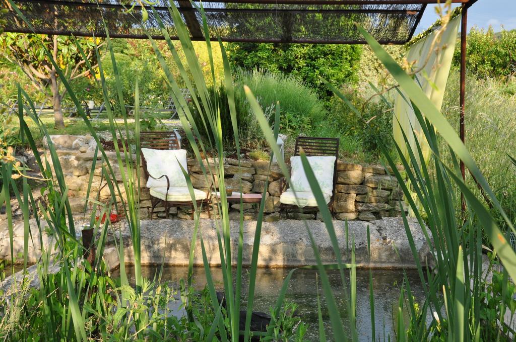 Bed and Breakfast Le Mas En Provence Entrechaux Экстерьер фото