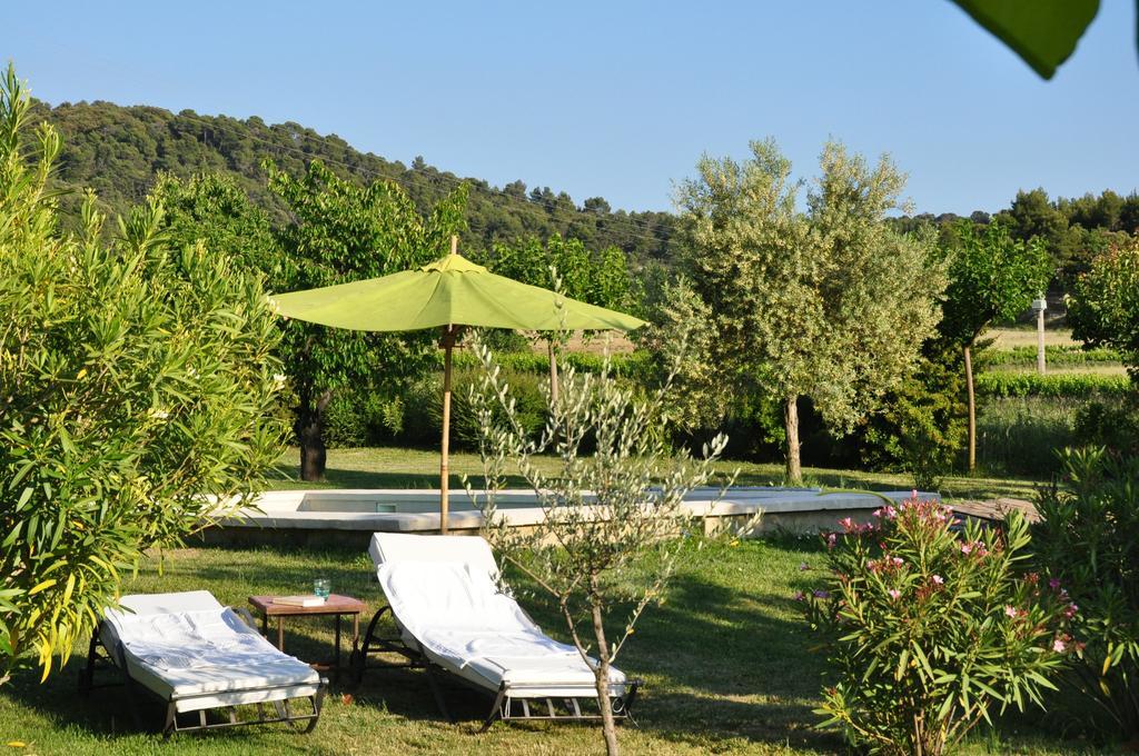 Bed and Breakfast Le Mas En Provence Entrechaux Экстерьер фото