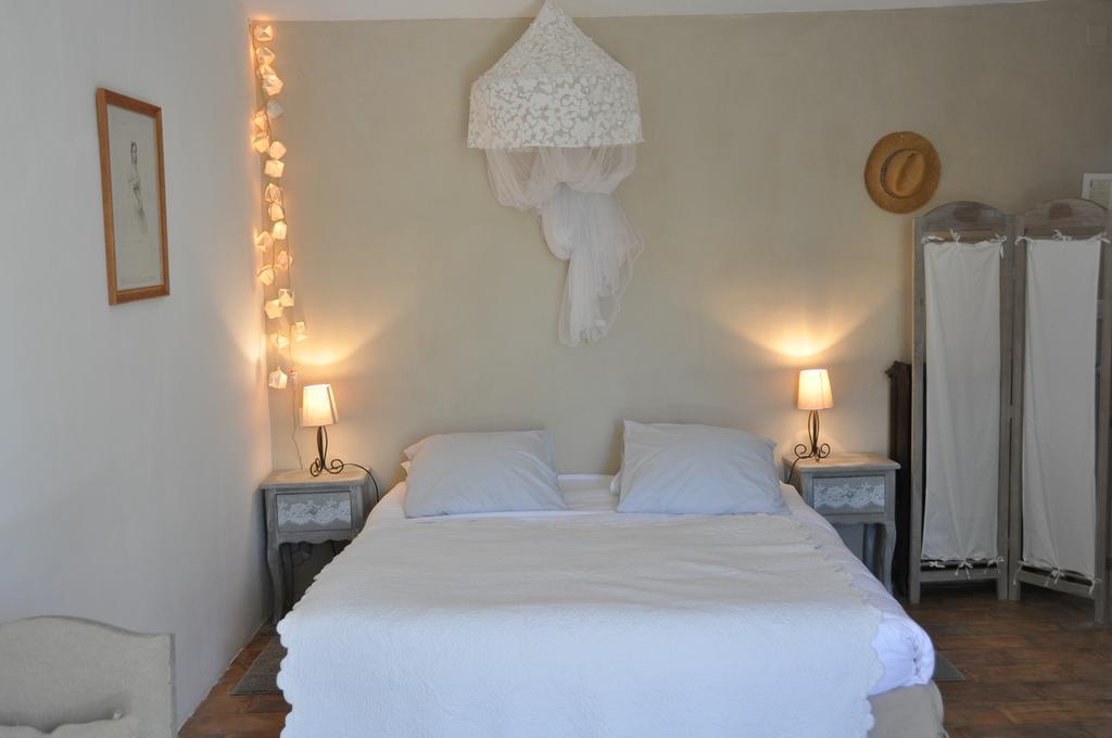 Bed and Breakfast Le Mas En Provence Entrechaux Экстерьер фото